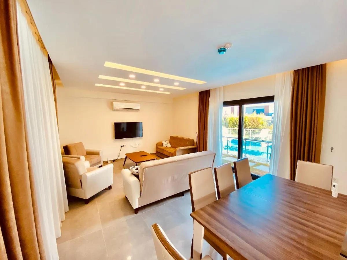 Kusadasi Nda Havuzlu Villa Oasis Evleri 8