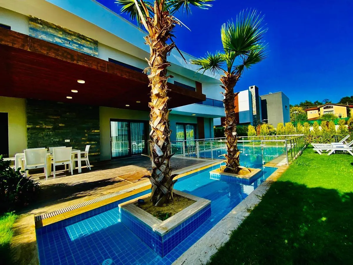 Kusadasi Nda Havuzlu Villa Oasis Evleri 8